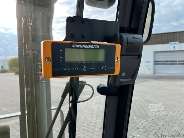 Frontstapler JUNGHEINRICH EFG 215 / Triplex: 4.25m! / SS /  4.029h