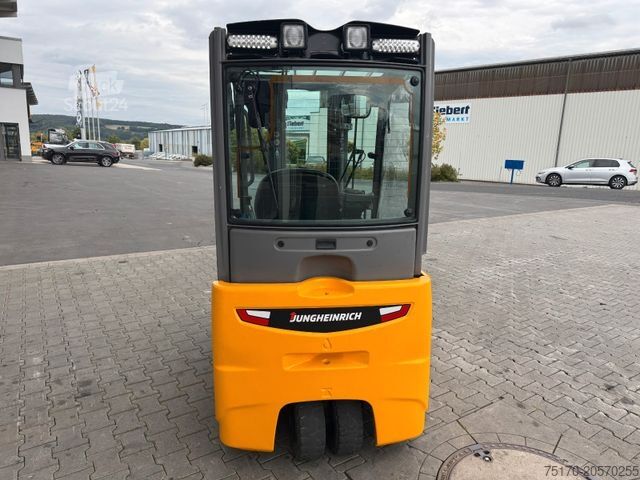 Priekšējās iekrāvēja autoiekrāvējs JUNGHEINRICH EFG 215 / Triplex: 4.25m! / SS / 4.168h / 2024