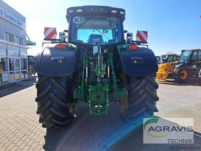 Traktor John Deere 6215 R