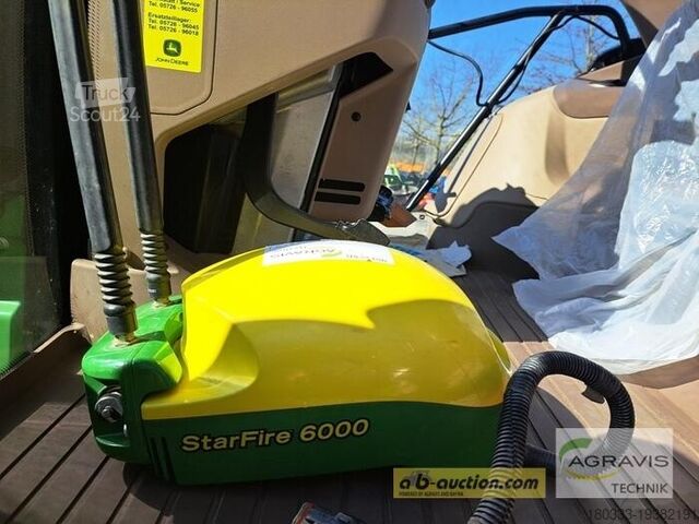 Traktor John Deere 6215 R