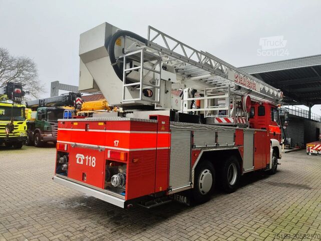 Plate-forme de levage MAN TGA 26.320 6x2 Vema 323 TFL-E