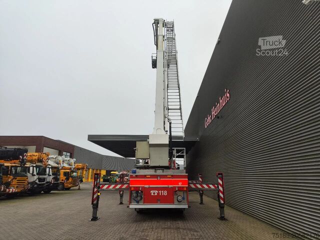 Plate-forme de levage MAN TGA 26.320 6x2 Vema 323 TFL-E