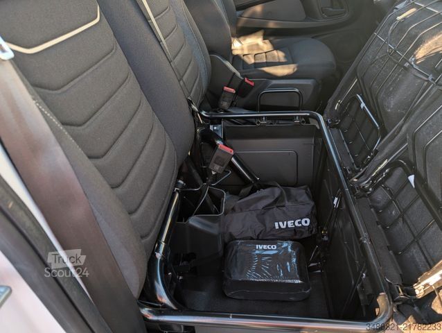 Furgone a tetto alto IVECO DAILY 35S18V L4H3 *AUTOMATIK* 176 PS XXXL! *TOP*