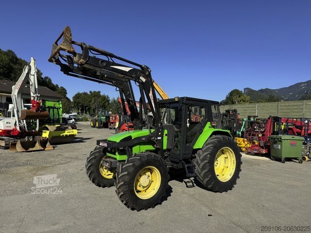 Tractor John Deere 3300 HYDRAC EK 120 P Lader