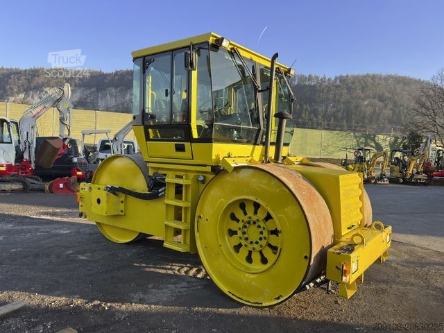 Rullo monotamburo DYNAPAC CS 142 *Walze 10800kg*1952 h