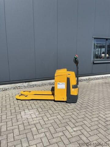 Ručný paletový vozík Jungheinrich EJE225
