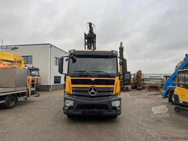 Tovornjak z žerjavom Mercedes-Benz Antos 2540 + Hiab 133 K Pro Hipro