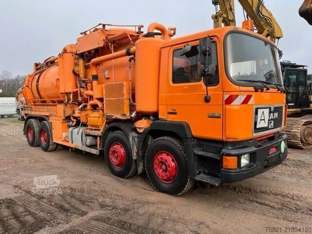 Pojazd ssący MAN 35.402 8x4 (ORIGINAL LOW KM )