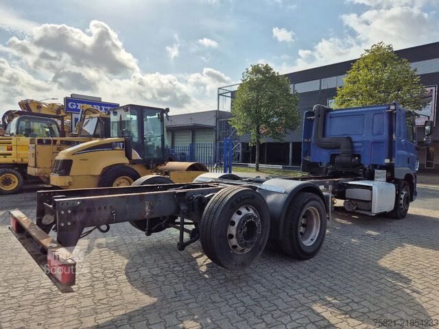 Fahrgestell mit Fahrerhaus DAF CF 400