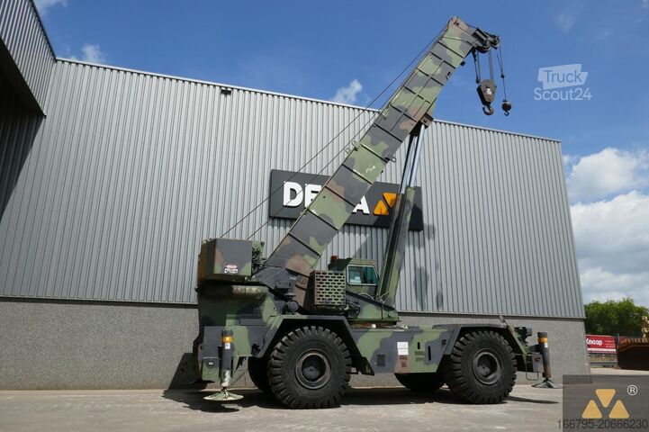Rough terrain crane Grove RT875 Ex-army