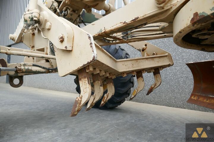 Grader Caterpillar 130G Ex-army