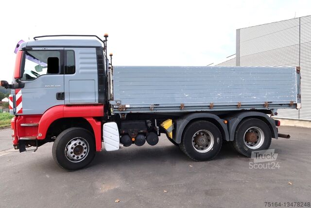Benne trilaterial MAN TGS 26.440 6x4 BL Winterdienstplatte