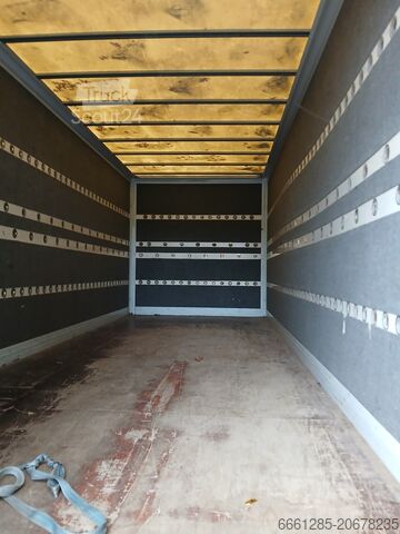 Tehergépkocsi dobozos felépítménnyel Mercedes-Benz Atego 816