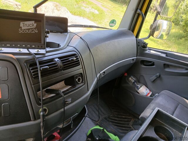 Tehergépkocsi dobozos felépítménnyel Mercedes-Benz Atego 816