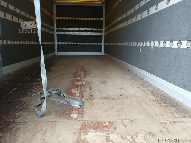 Tehergépkocsi dobozos felépítménnyel Mercedes-Benz Atego 816