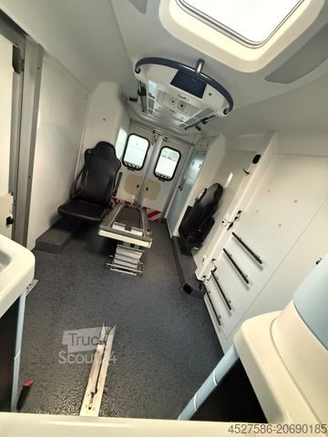 Fire truck MERCEDES-BENZ Sprinter III KOFFER RWD 516CDI*RTW*RETTUNGSWAGEN