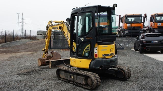 حفارة صغيرة KOMATSU PC35MR-3 PC35 Minibagger 3740 Kg