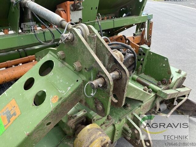 Semoir Amazone AD 302