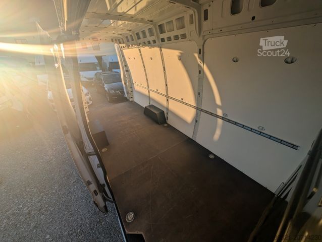 Kastenwagen hoch IVECO DAILY 35S18V L4H3 *TOP ZUSTAND* *AUTOMATIK* XXXL