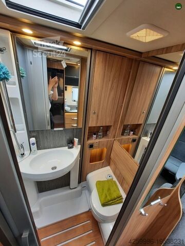 Camping-car semi-intégré Hymer 570 CrossOver