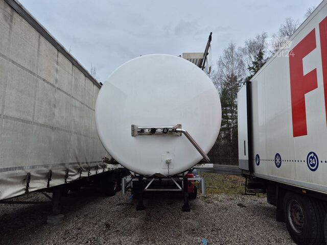 Cisterna para productos quími / ADR Kässbohrer cistern for chemicals / ADR