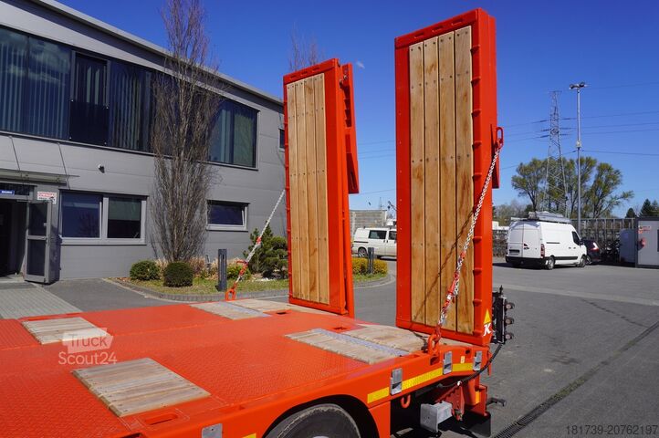 Semirremolque de plataforma Kässbohrer LB3E low-bed semi-trailer / 2025/ 4 axl