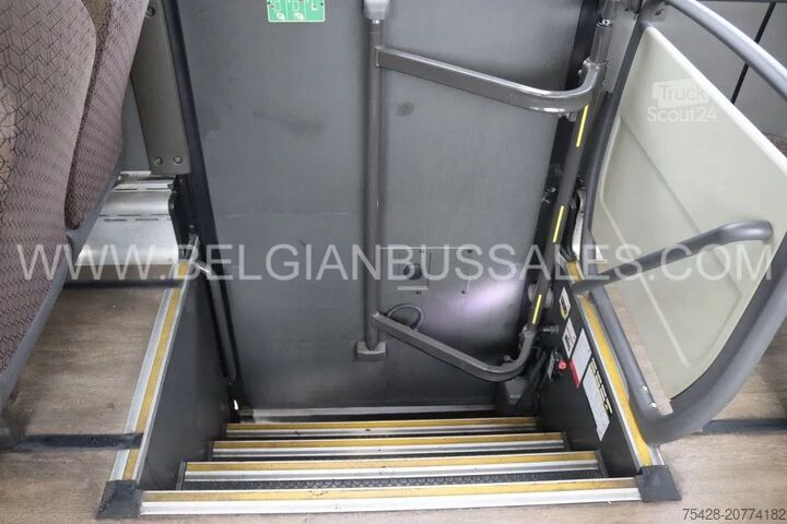 Turistični avtobus VDL Futura FMD2 13.365 / FHD2 Niederig