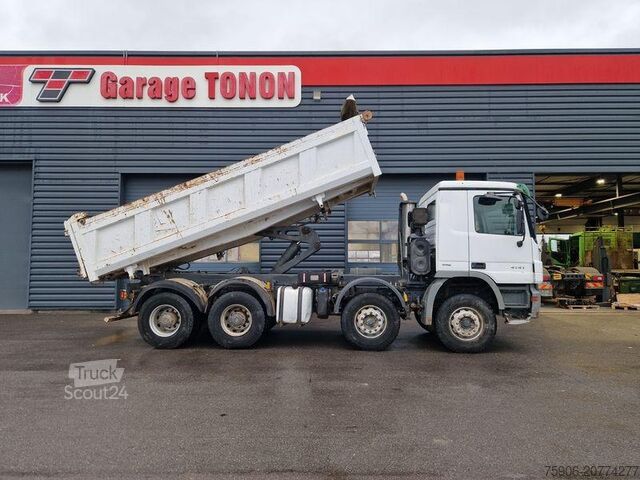 Camion benne Mercedes Actros