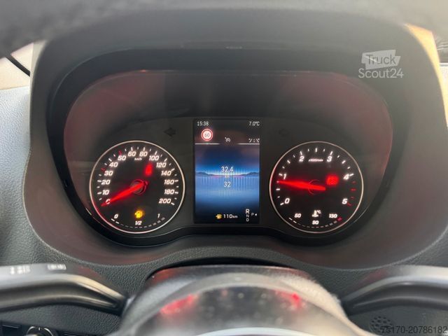 Kombi z visokim stropom MERCEDES-BENZ Sprinter 319 CDI 4325 Klima Kamera AHK LED