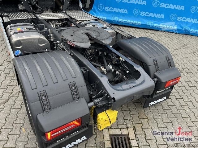 Standardni vlačilec Scania S 590 A4x2NB V8 RETARDER DIFF-L FULL AIR 8T P-AIRC