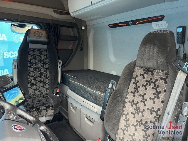 Standardni vlačilec Scania S 590 A4x2NB V8 RETARDER DIFF-L FULL AIR 8T P-AIRC