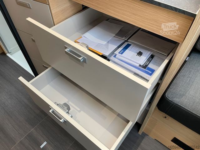 Półzintegrowany kamper ADRIA Coral All-In 650 DL *Face-2-Face*Leder*sofort