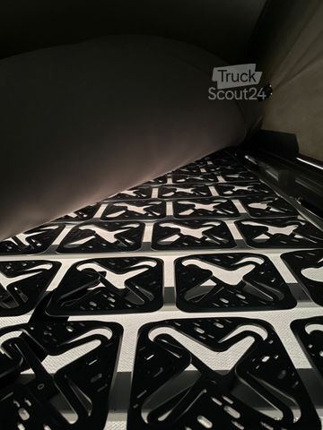 Avtodom PÖSSL Campster *180PS*Standheizung*