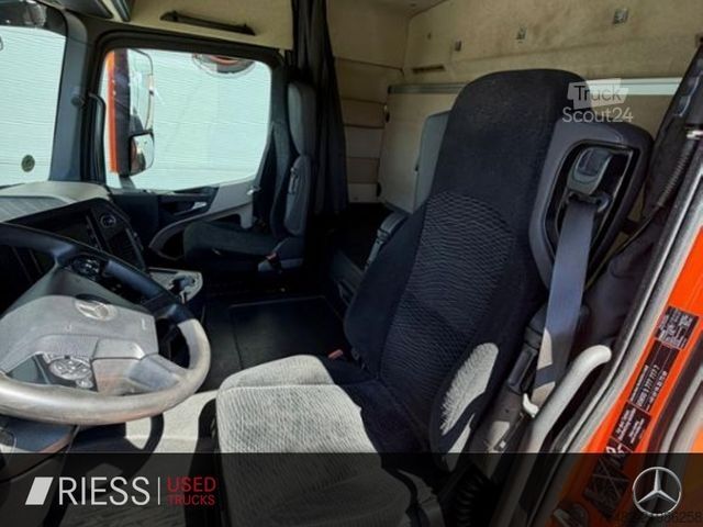Tovorno vozilo s ravno platformo in ponjavo MERCEDES-BENZ Mercedes Benz 3 Achser 6x2 AUT LM