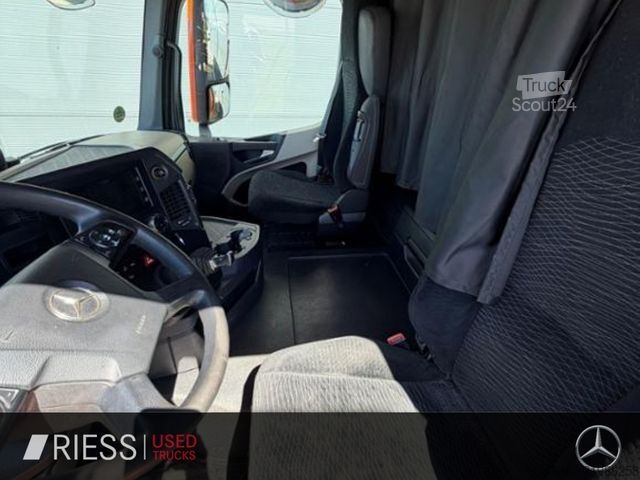 Tovorno vozilo s ravno platformo in ponjavo MERCEDES-BENZ Mercedes Benz 3 Achser 6x2 AUT LM