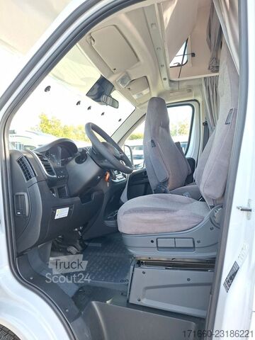 Alkovu-matkailuauto CARADO pro A 132 Automatik, Markise, Fahrradträger