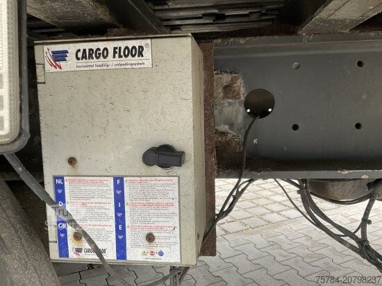 Puspriekabė su judančiomis grindimis KNAPEN SCHUBBODEN 92QM, CARGOFLOOR,  LIFT-LENK, FUNK, BPW, TÜV NEU