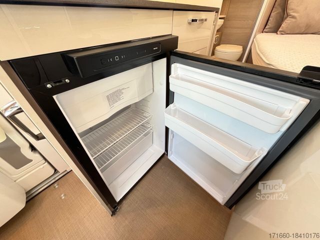 Halvintegrerad husbil BÜRSTNER Lineo T 569 SAT, TV, MARKISE, RFK