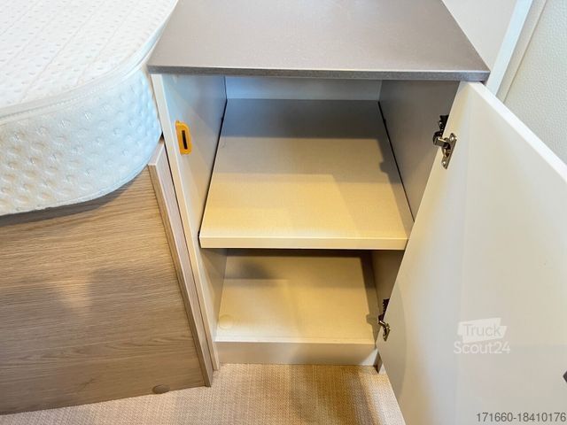 Halvintegrerad husbil BÜRSTNER Lineo T 569 SAT, TV, MARKISE, RFK