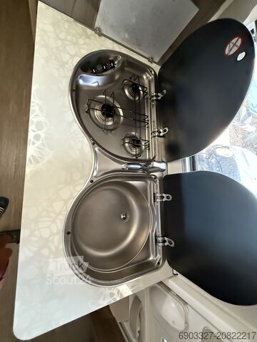 Caravan Hobby Deluxe 560 KMFE Hobby KMFE 560 Deluxe