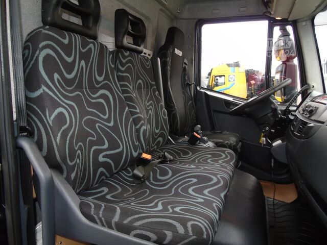 Koffer Iveco Eurocargo 150E25 + lift + euro 5 EEV + 3P