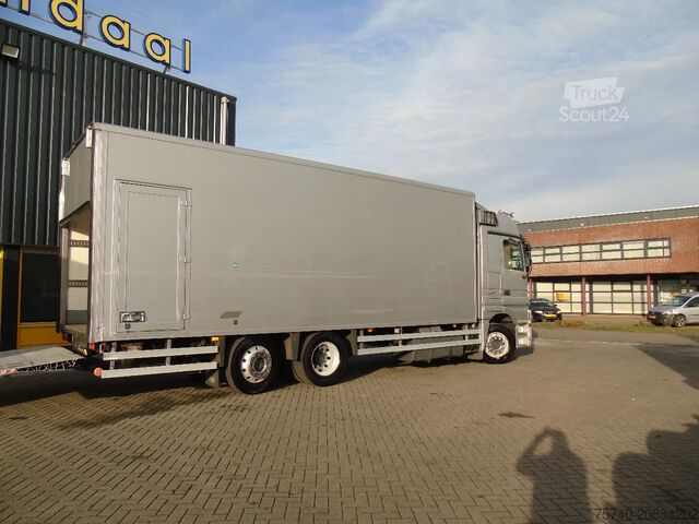 Koffer Mercedes-Benz Actros 2546 + 6X2 STEERING + LIFT + 2.85 HEIGHT