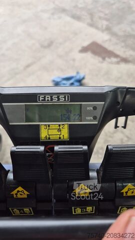 Vrachtwagen met kraan Mercedes-Benz SK 3538 + NEW!! UNUSED!! 1.216km + 142H + FASSI...