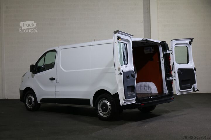 Panel van Renault Trafic 1.6 dCi L1H1 Airco Navigatie