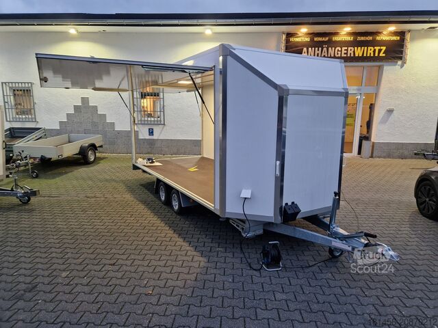 Remorcă de vânzare Blyss Messe Eventtrailer aerodynamische front 2 Klappen Bodentief