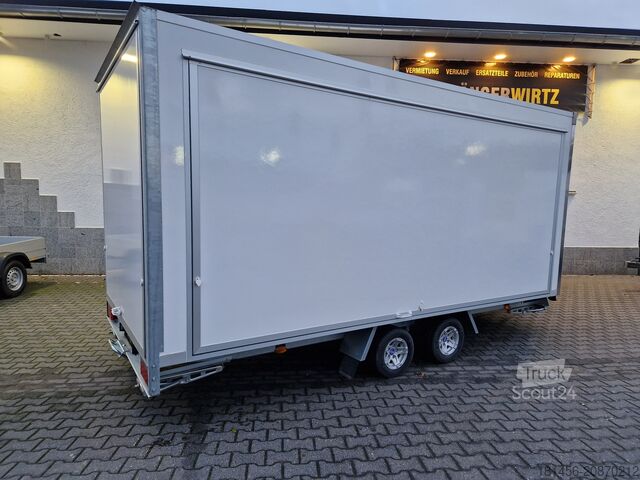 Remorcă de vânzare Blyss Messe Eventtrailer aerodynamische front 2 Klappen Bodentief