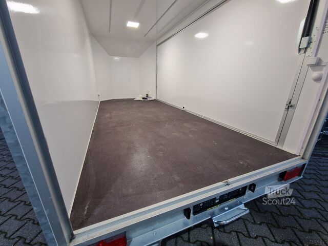 Remorcă de vânzare Blyss Messe Eventtrailer aerodynamische front 2 Klappen Bodentief