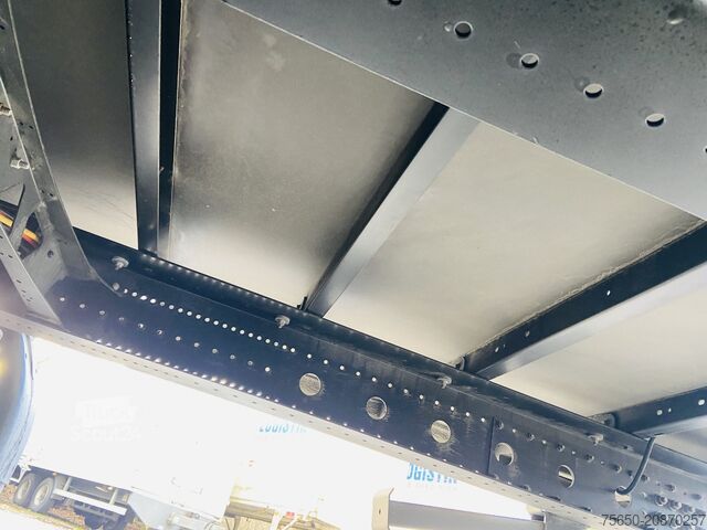 Remorque à caisse Möslein TKO 105 D 7m weiß  Tandem- Koffer, Durchladbar, Neuwertig