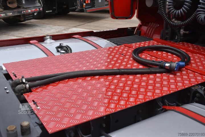 Pavojingos medžiagos Scania R490 HL 4x2MNB - NEW TACHO - ADR FL - COMPRESSO...