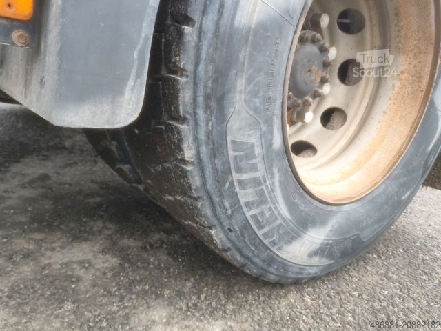 Standardni vlačilec RENAULT PREMIUM 460